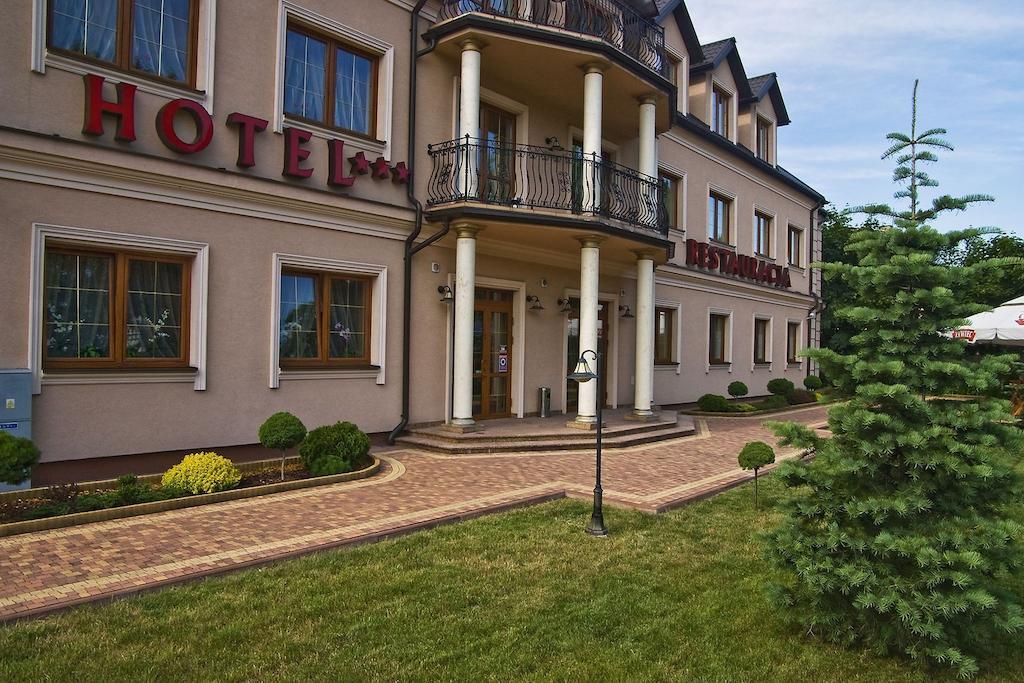 Hotel Hesperus Miedzyrzec Podlaski Exterior photo